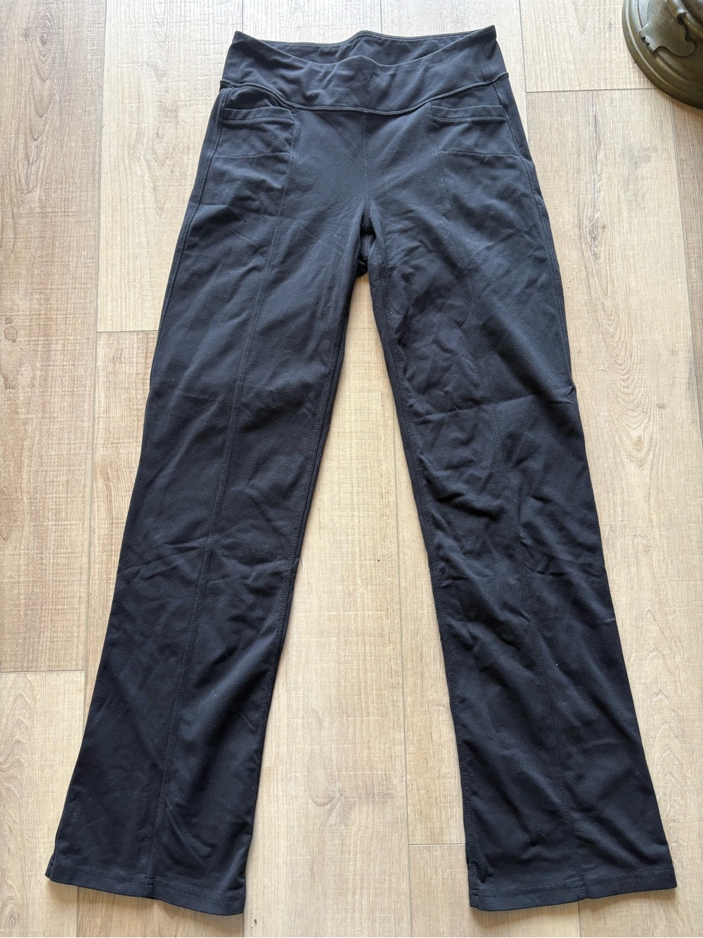 Athlete women’s Black Flared Yoga Pants Size Small